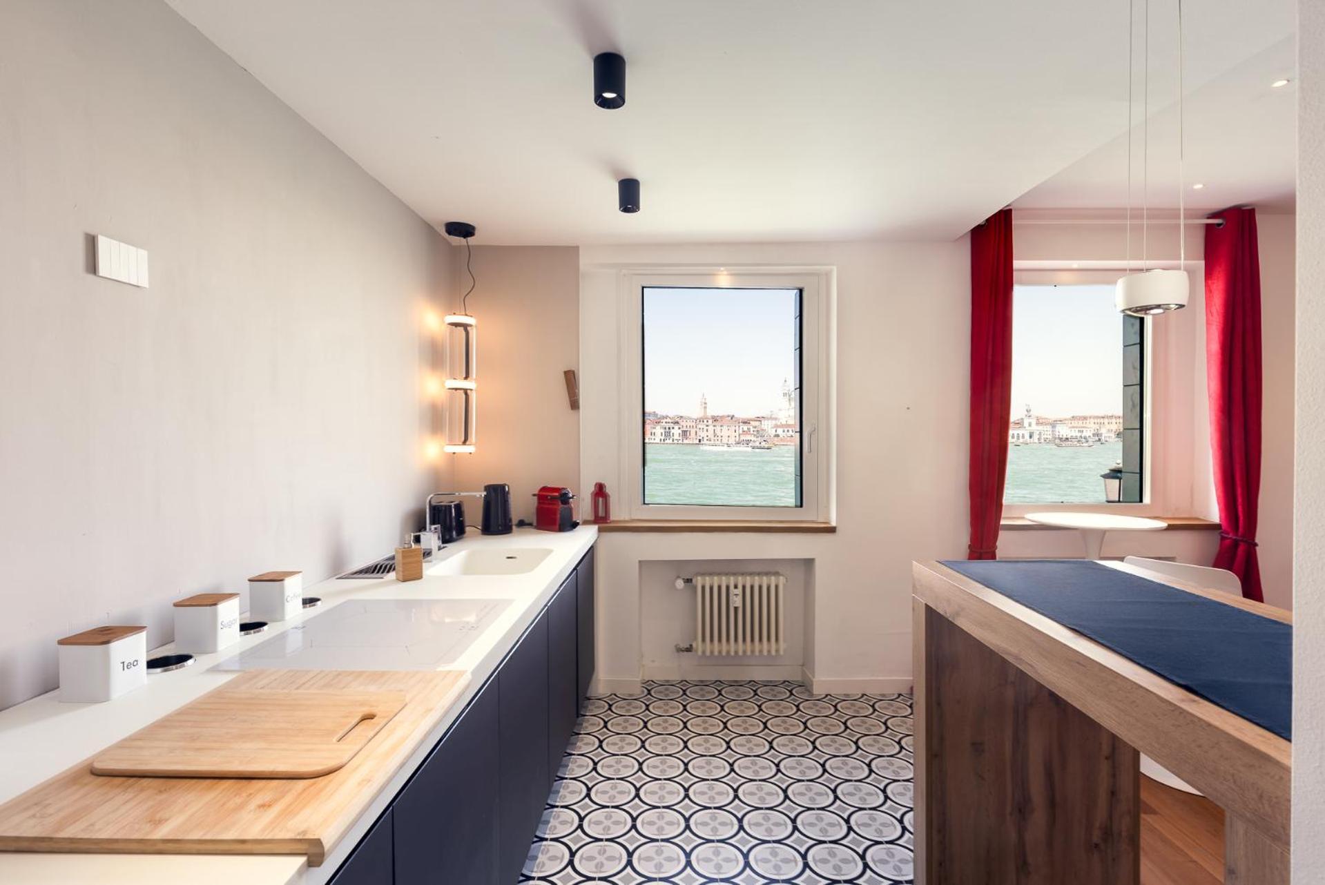 3 Windows On St Mark - Waterfront Apartment Venecia Exterior foto